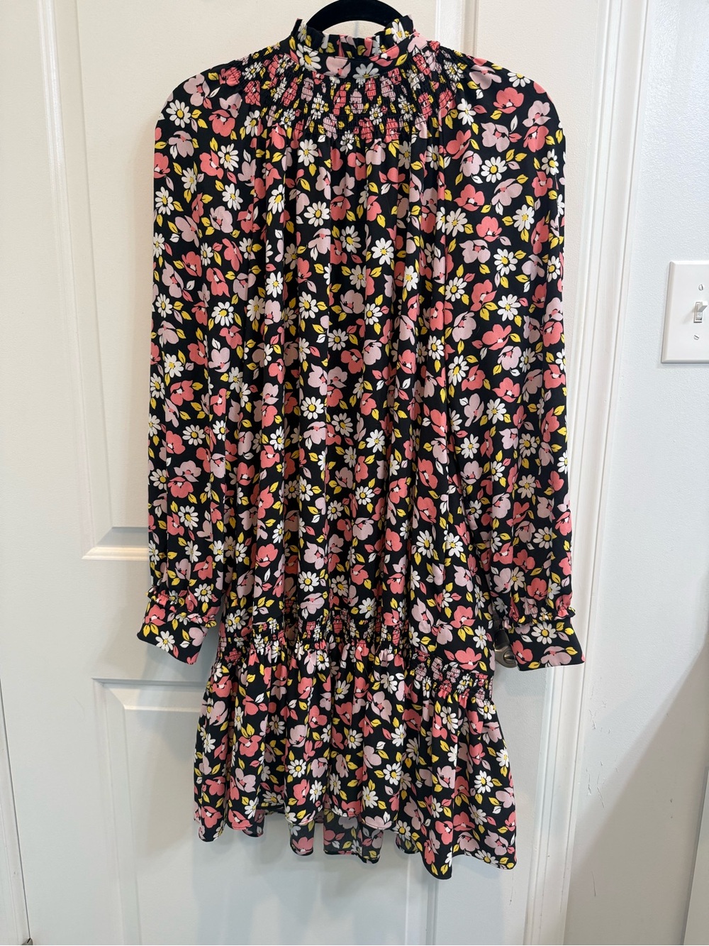 Kate Spade Floral Smocked Shift Dress Size L Pink Black Long Sleeve